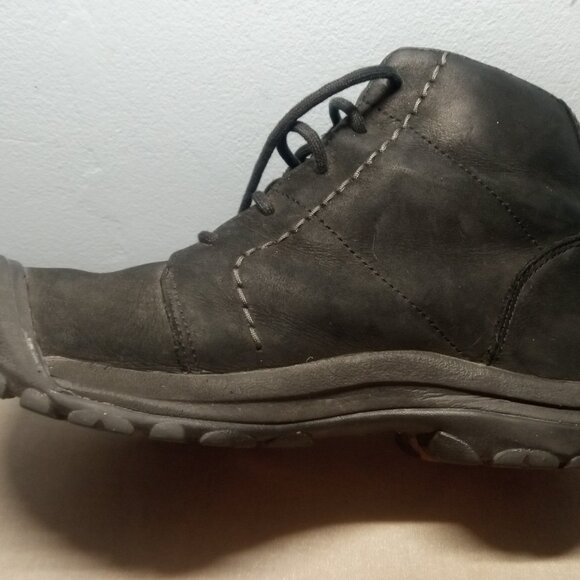 KEEN black leather ankle boots.  Size 8.5 - Picture 2 of 5